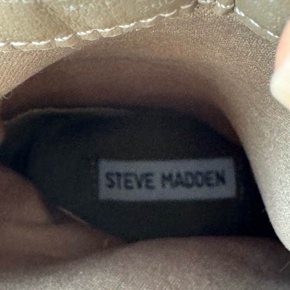 Steve Madden “Alpine” Wedge Boot - Picture 4 of 7